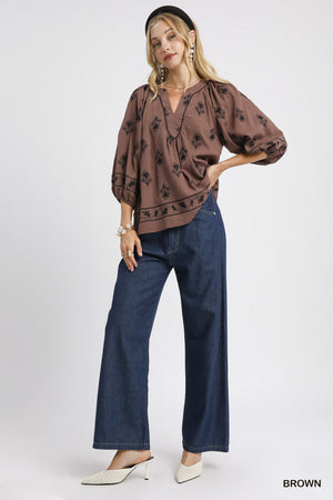 EMB V NECK TOP