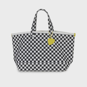 HEART IN CHECK TOTE